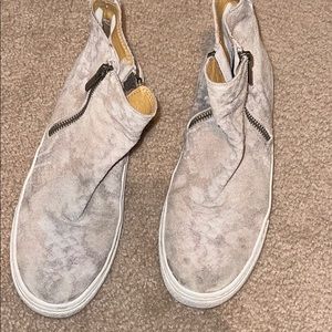 Lucky brand sneakers